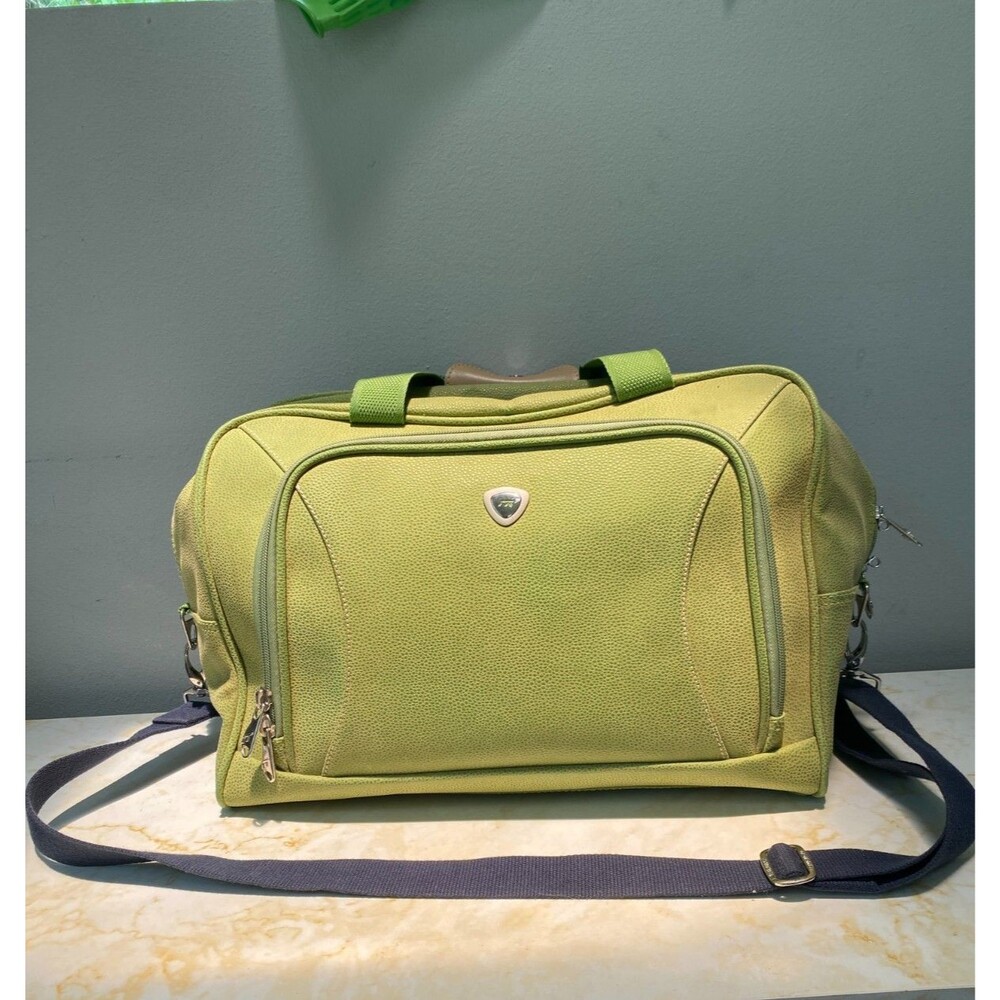 VTG International Traveler (IT) Brand Carry on Bag Green w/ Vera Bradley Strap - Picture 2 of 12